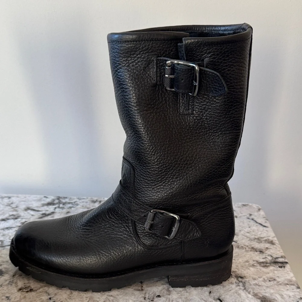 Frye Natalie Mid Lug Engineer boot, shearling lined - Picture 3 of 14